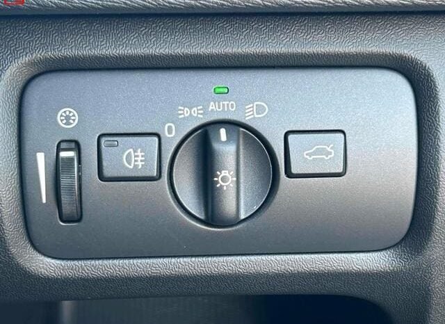 
								VOLVO V40 FOR SALE IN KENYA full									