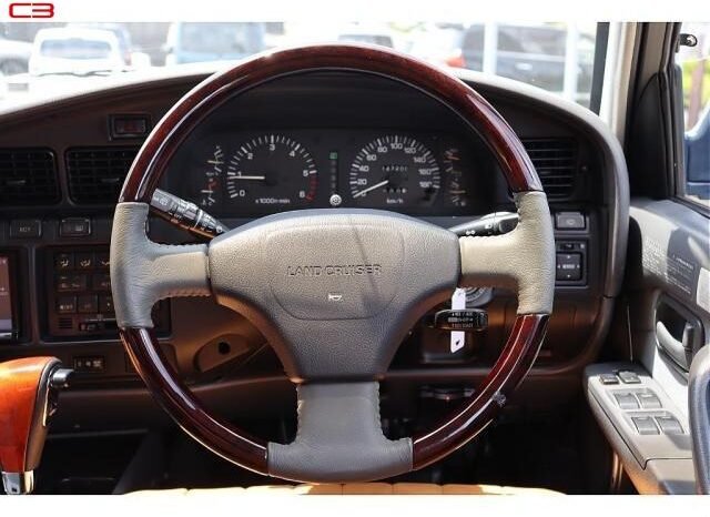 
								TOYOTA LAND CRUISER FOR SALE IN KENYA full									
