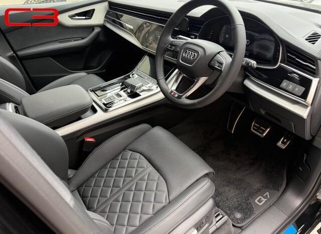 
								AUDI Q7 FOR SALE IN KENYA full									