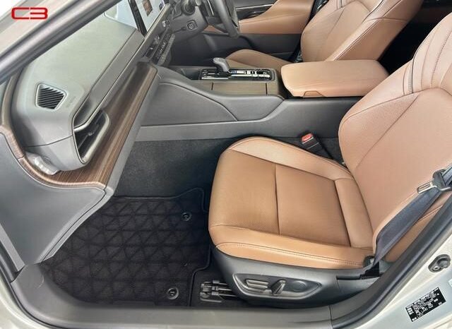 
								TOYOTA CROWN FOR SALE IN KENYA full									
