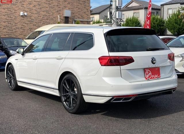 
								VOLKSWAGEN PASSAT VARIANT FOR SALE IN KENYA full									