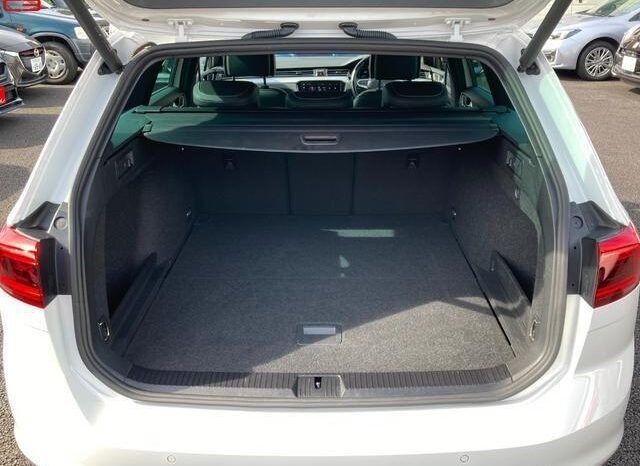 
								VOLKSWAGEN PASSAT VARIANT FOR SALE IN KENYA full									