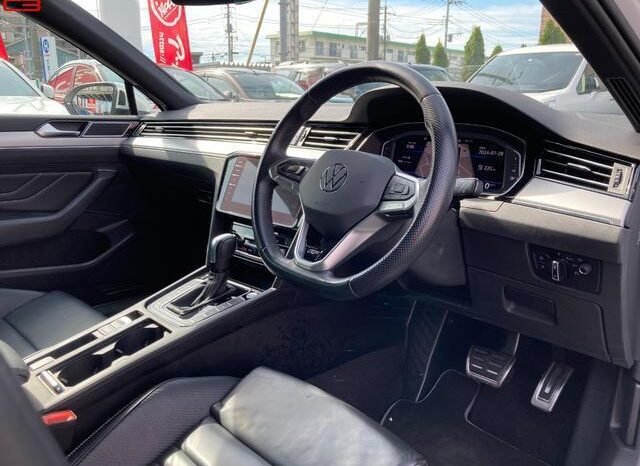 
								VOLKSWAGEN PASSAT VARIANT FOR SALE IN KENYA full									