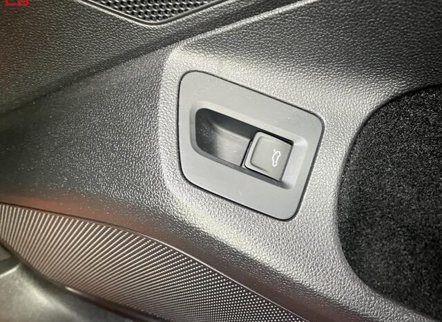 
								VOLKSWAGEN PASSAT VARIANT FOR SALE IN KENYA full									