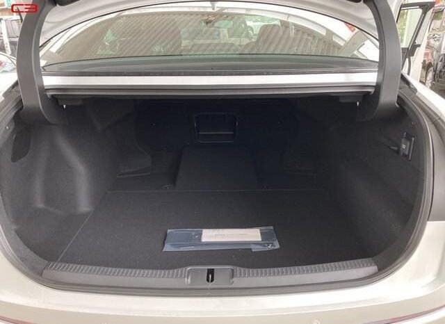 
								TOYOTA CROWN CROSSOVER FOR SALE IN KENYA full									