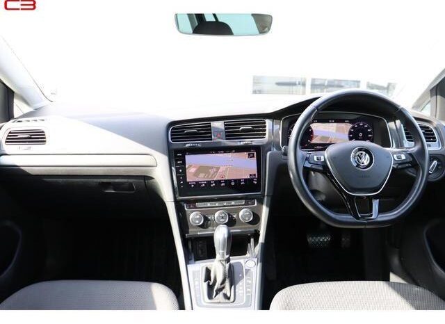 
								VOLKSWAGEN GOLF VARIANT FOR SALE IN KENYA full									