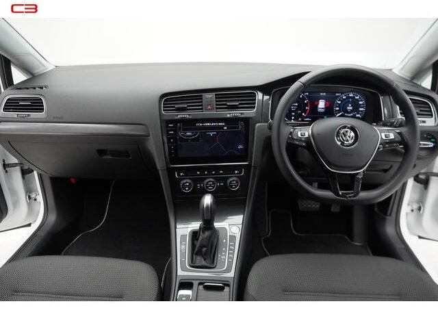 
								VOLKSWAGEN GOLF FOR SALE IN KENYA full									