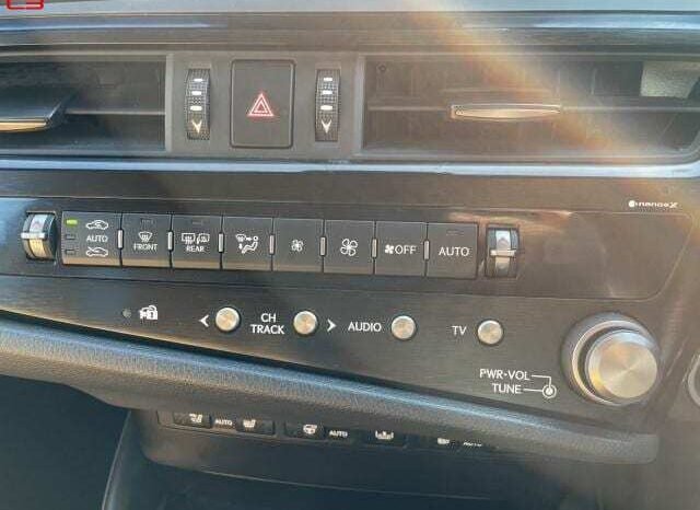 
								LEXUS ES FOR SALE IN KENYA full									