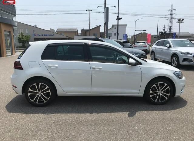 
								VOLKSWAGEN GOLF FOR SALE IN KENYA full									