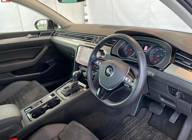 
								VOLKSWAGEN PASSAT VARIANT FOR SALE IN KENYA full									
