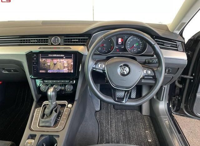 
								VOLKSWAGEN PASSAT VARIANT FOR SALE IN KENYA full									