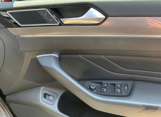 
								VOLKSWAGEN PASSAT ALLTRACK FOR SALE IN KENYA full									