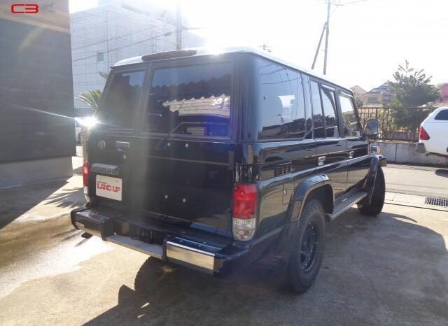 
								TOYOTA LAND CRUISER FOR SALE IN KENYA full									