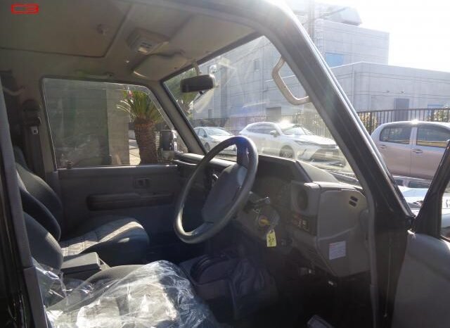 
								TOYOTA LAND CRUISER FOR SALE IN KENYA full									