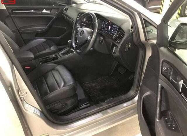 
								VOLKSWAGEN GOLF VARIANT FOR SALE IN KENYA full									