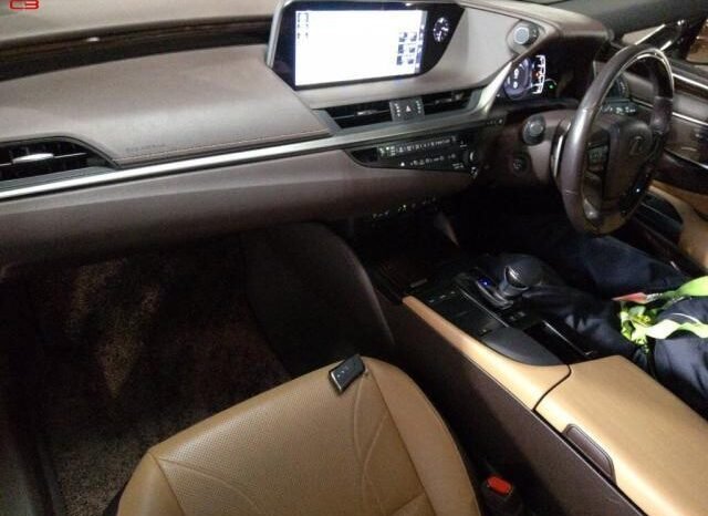 
								LEXUS ES FOR SALE IN KENYA full									