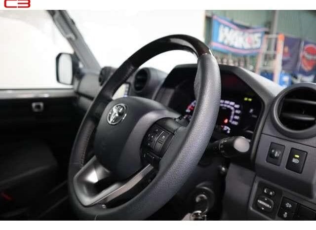 
								TOYOTA LAND CRUISER FOR SALE IN KENYA full									
