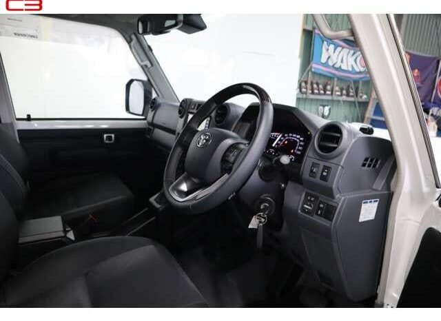 
								TOYOTA LAND CRUISER FOR SALE IN KENYA full									
