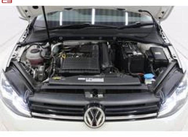 
								VOLKSWAGEN GOLF VARIANT FOR SALE IN KENYA full									