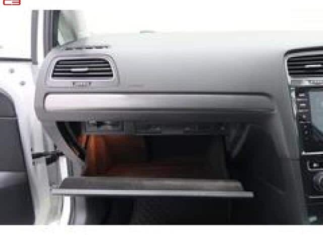 
								VOLKSWAGEN GOLF VARIANT FOR SALE IN KENYA full									