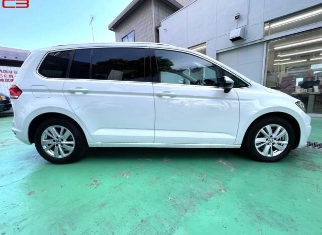 
								VOLKSWAGEN GOLF TOURAN FOR SALE IN KENYA full									