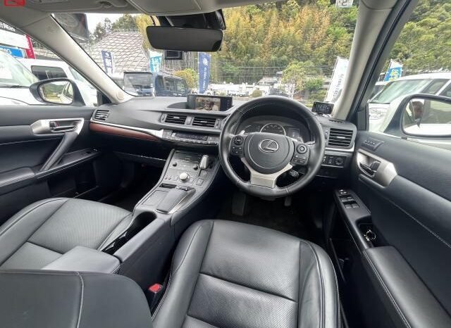 
								LEXUS CT FOR SALE IN KENYA full									