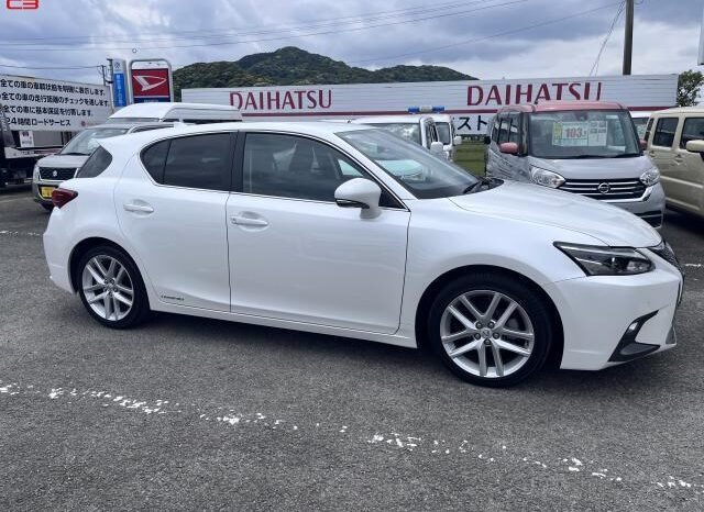 
								LEXUS CT FOR SALE IN KENYA full									