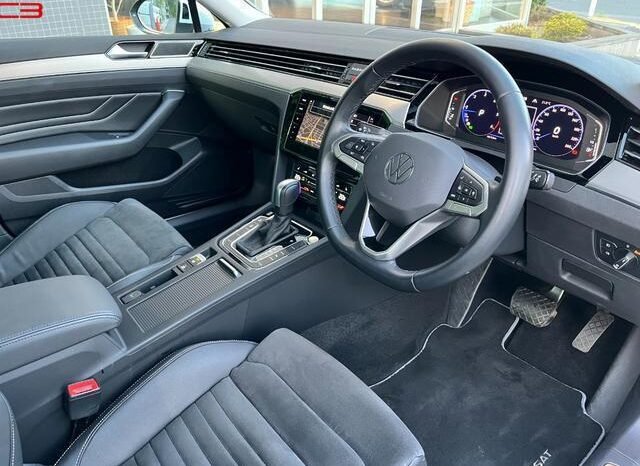 
								VOLKSWAGEN PASSAT FOR SALE IN KENYA full									