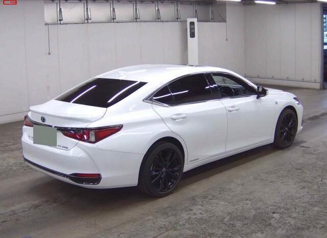 
								LEXUS ES FOR SALE IN KENYA full									