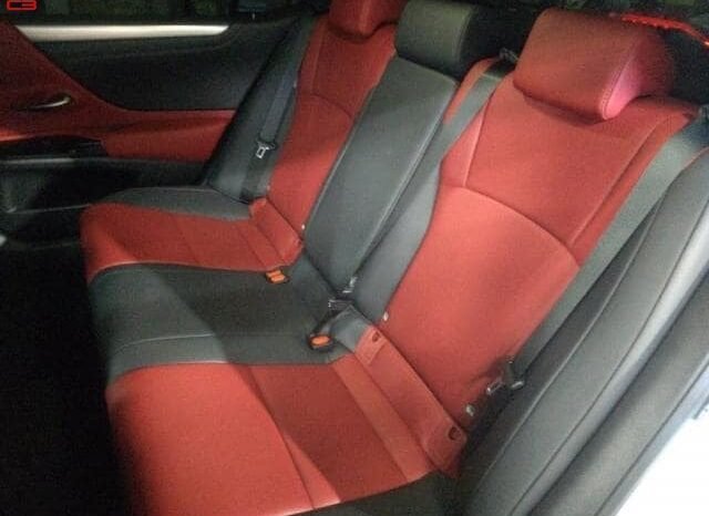 
								LEXUS ES FOR SALE IN KENYA full									