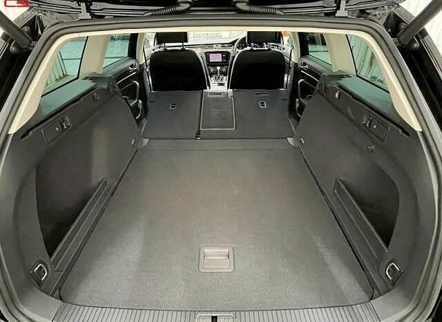 
								VOLKSWAGEN PASSAT VARIANT FOR SALE IN KENYA full									
