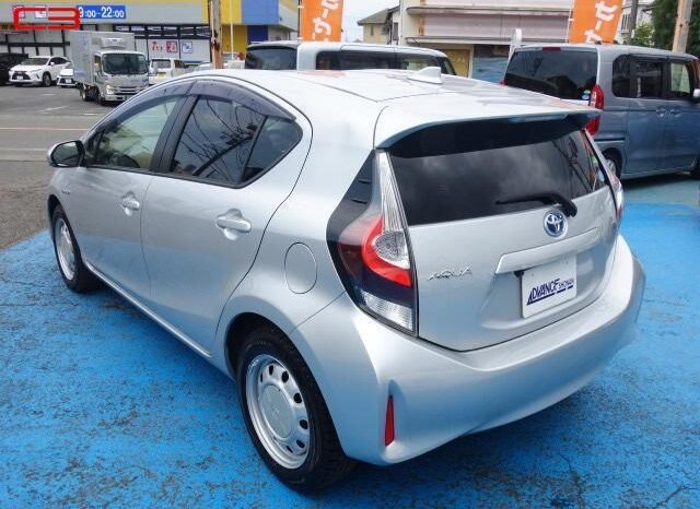 
								TOYOTA AQUA FOR SALE IN KENYA full									