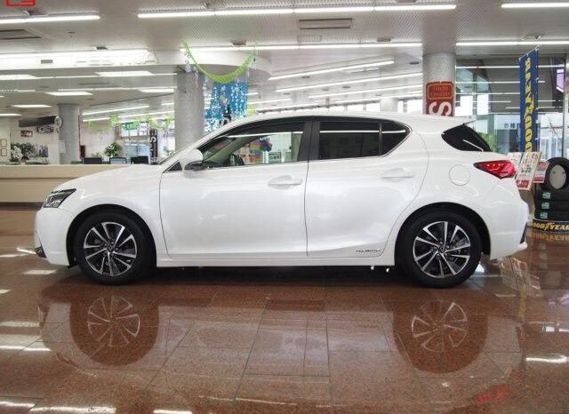 
								LEXUS CT FOR SALE IN KENYA full									