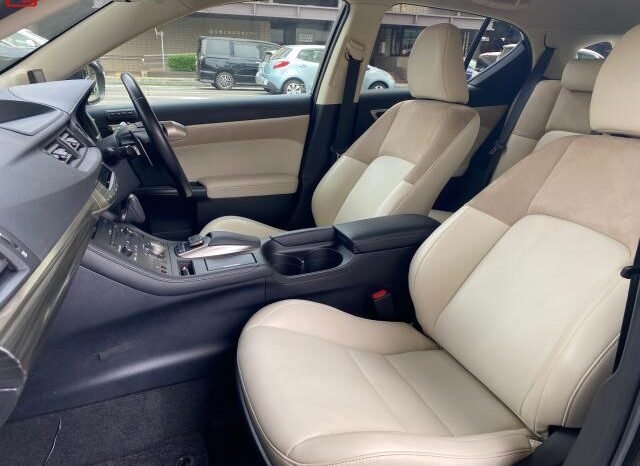 
								LEXUS CT FOR SALE IN KENYA full									