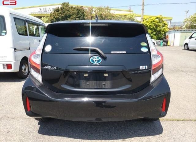
								TOYOTA AQUA FOR SALE IN KENYA full									