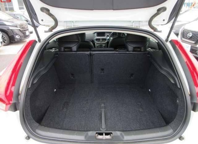 
								VOLVO V40 FOR SALE IN KENYA full									