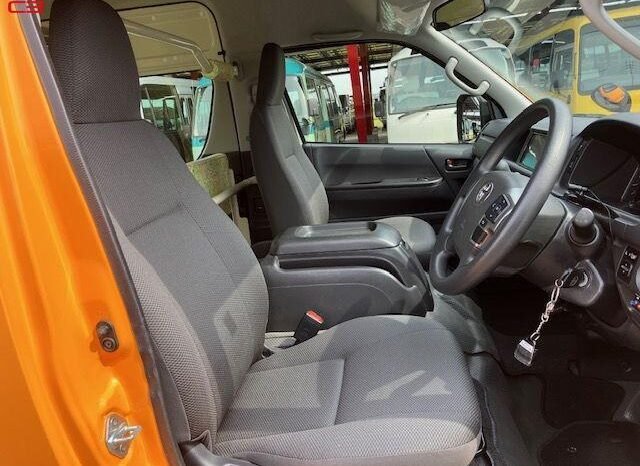 
								TOYOTA HIACE COMMUTER FOR SALE IN KENYA full									