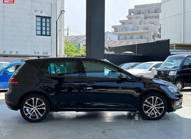 
								VOLKSWAGEN GOLF FOR SALE IN KENYA full									