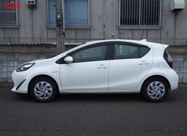 
								TOYOTA AQUA FOR SALE IN KENYA full									