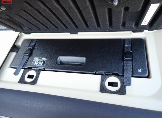 
								LEXUS LX FOR SALE IN KENYA full									