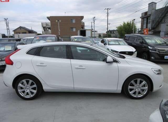 
								VOLVO V40 FOR SALE IN KENYA full									