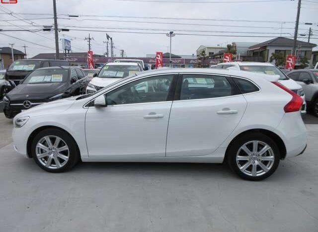
								VOLVO V40 FOR SALE IN KENYA full									