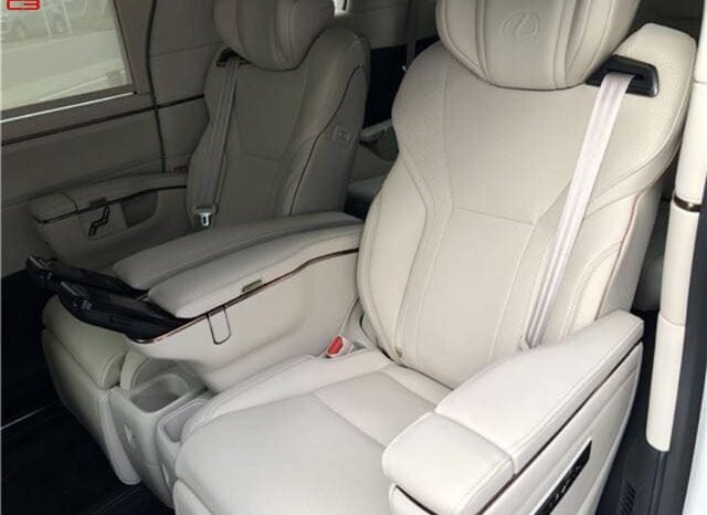 
								LEXUS LM FOR SALE IN KENYA full									