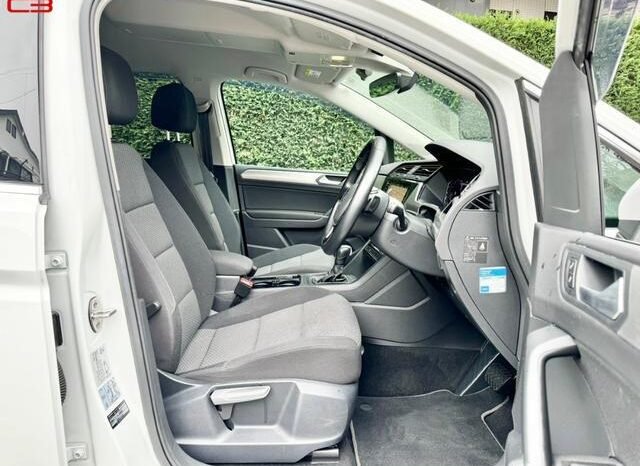 
								VOLKSWAGEN GOLF TOURAN FOR SALE IN KENYA full									