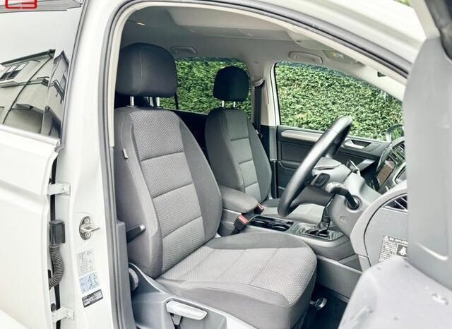 
								VOLKSWAGEN GOLF TOURAN FOR SALE IN KENYA full									
