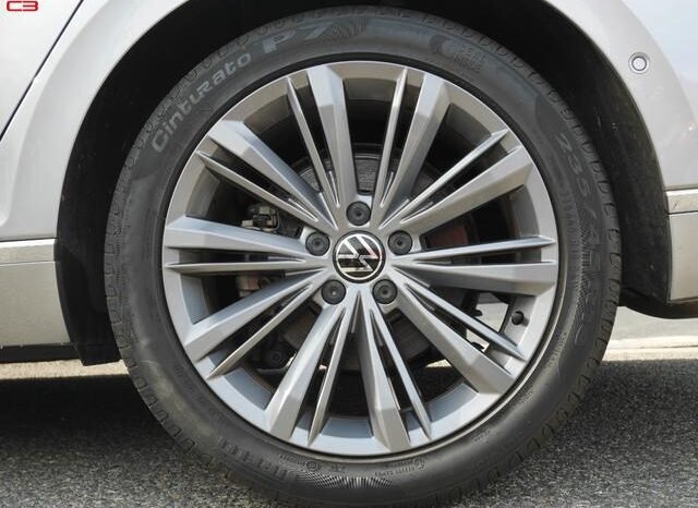 
								VOLKSWAGEN PASSAT VARIANT FOR SALE IN KENYA full									