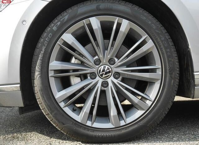 
								VOLKSWAGEN PASSAT VARIANT FOR SALE IN KENYA full									
