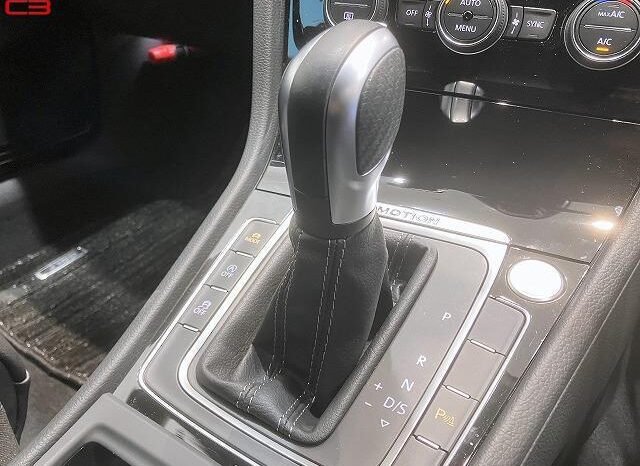 
								VOLKSWAGEN GOLF R FOR SALE IN KENYA full									
