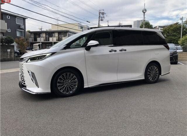 
								LEXUS LM FOR SALE IN KENYA full									