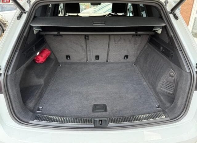 
								VOLKSWAGEN TOUAREG FOR SALE IN KENYA full									